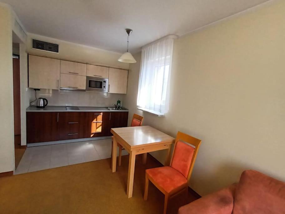 10q - Z6 1001 Apartment *